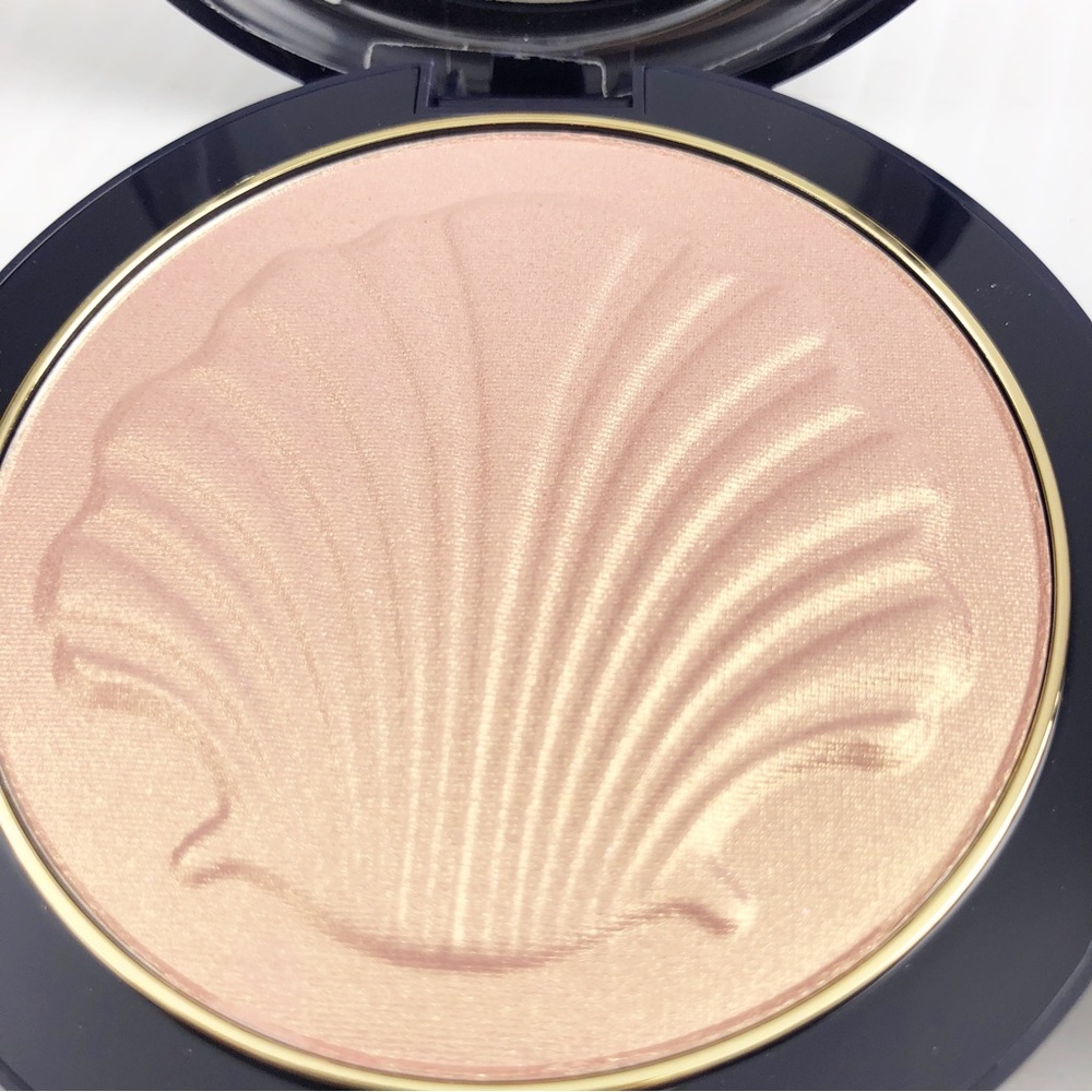 Estee Lauder Shimmering Shell Powder Makeup with Box Rare .63 Oz - Picture 5 of 6